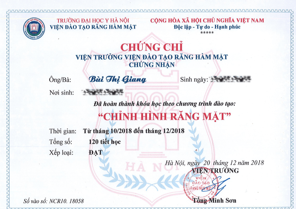 Bằng cấp bác sĩ Giang