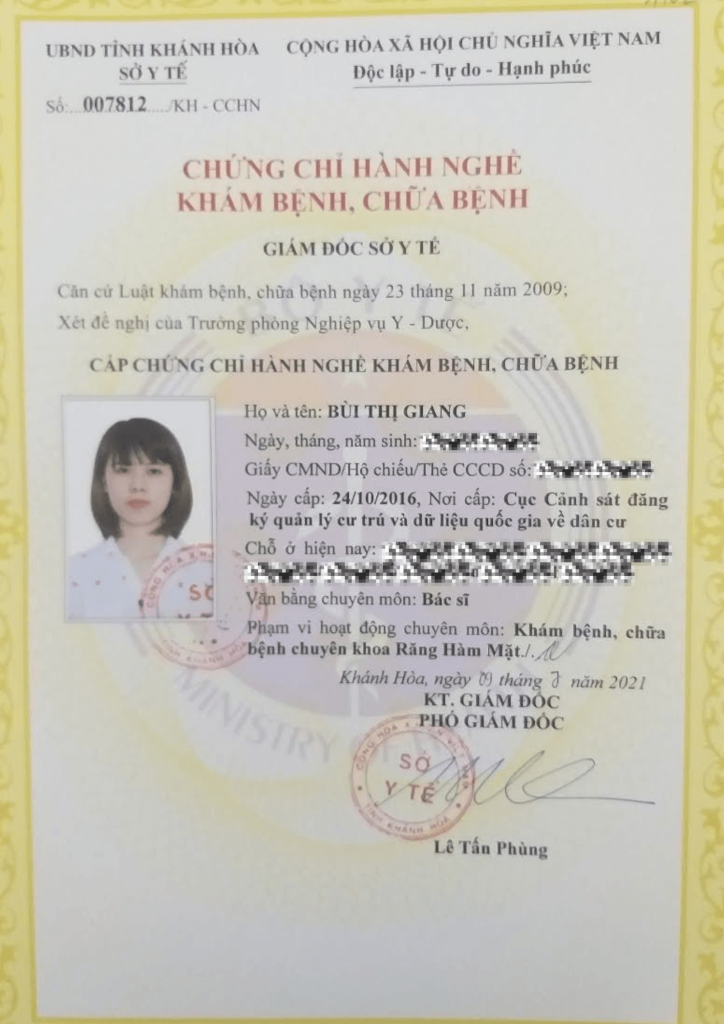 Bằng cấp bác sĩ Giang